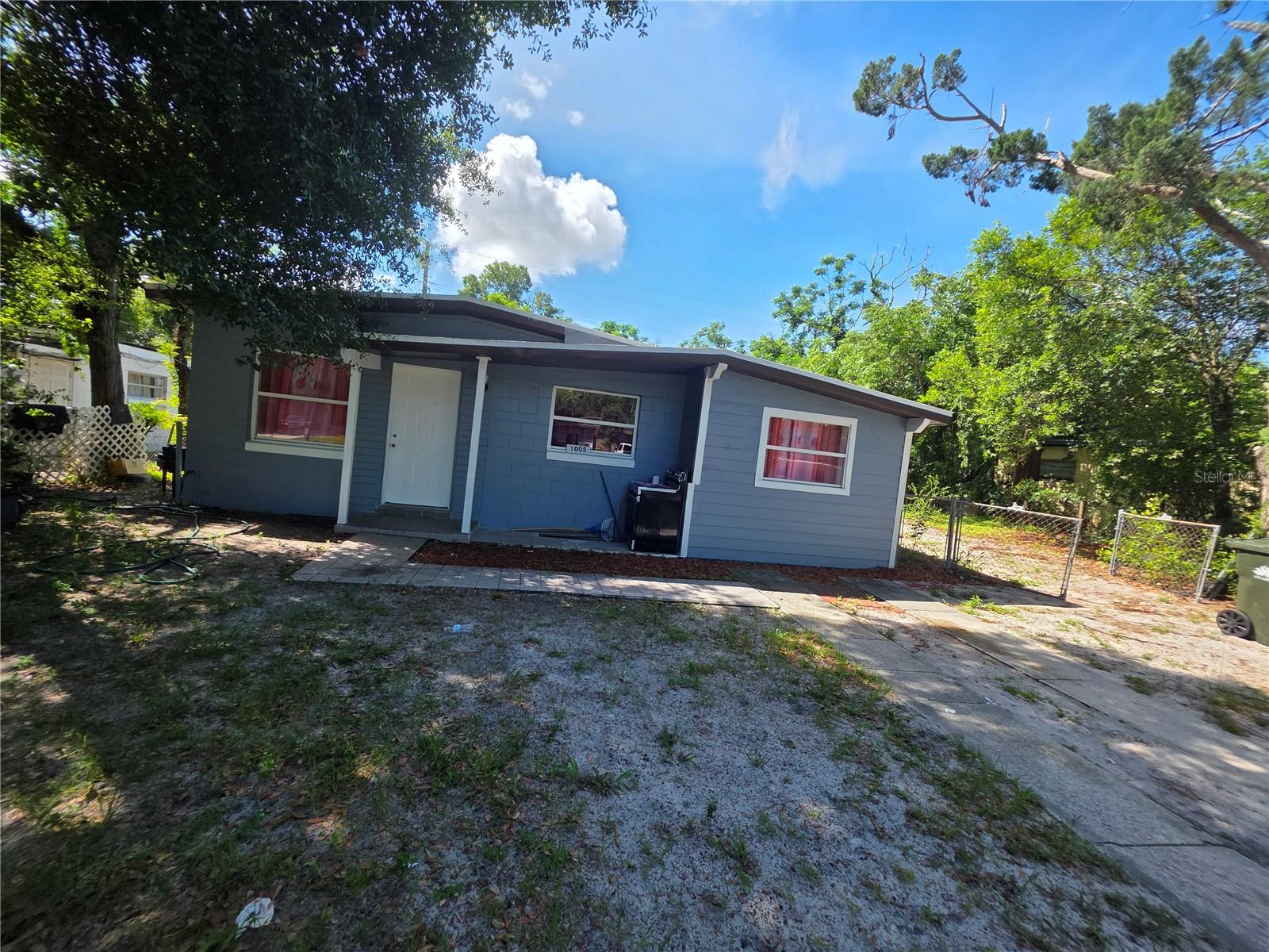 PEACH LAKE MANOR - Residential