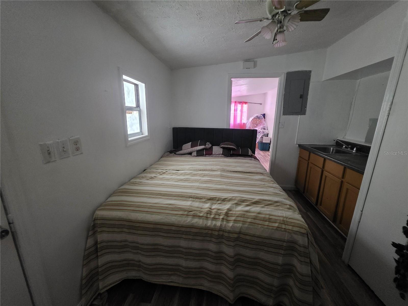 PEACH LAKE MANOR - Residential