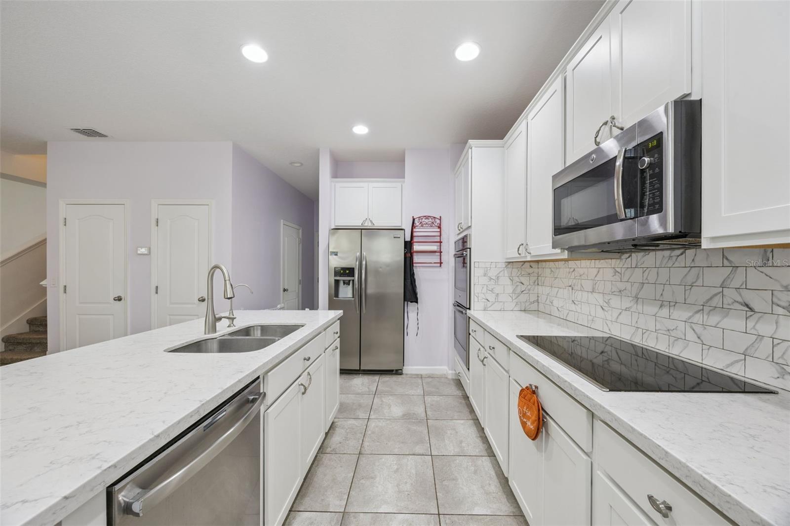 JOHN'S LAKE LANDING - Residential