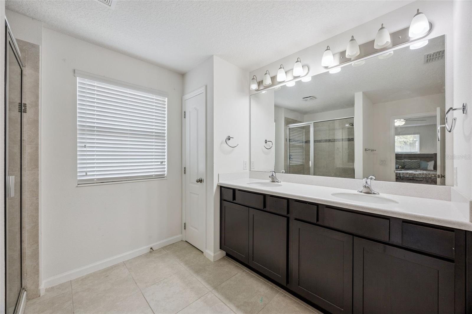 JOHN'S LAKE LANDING - Residential