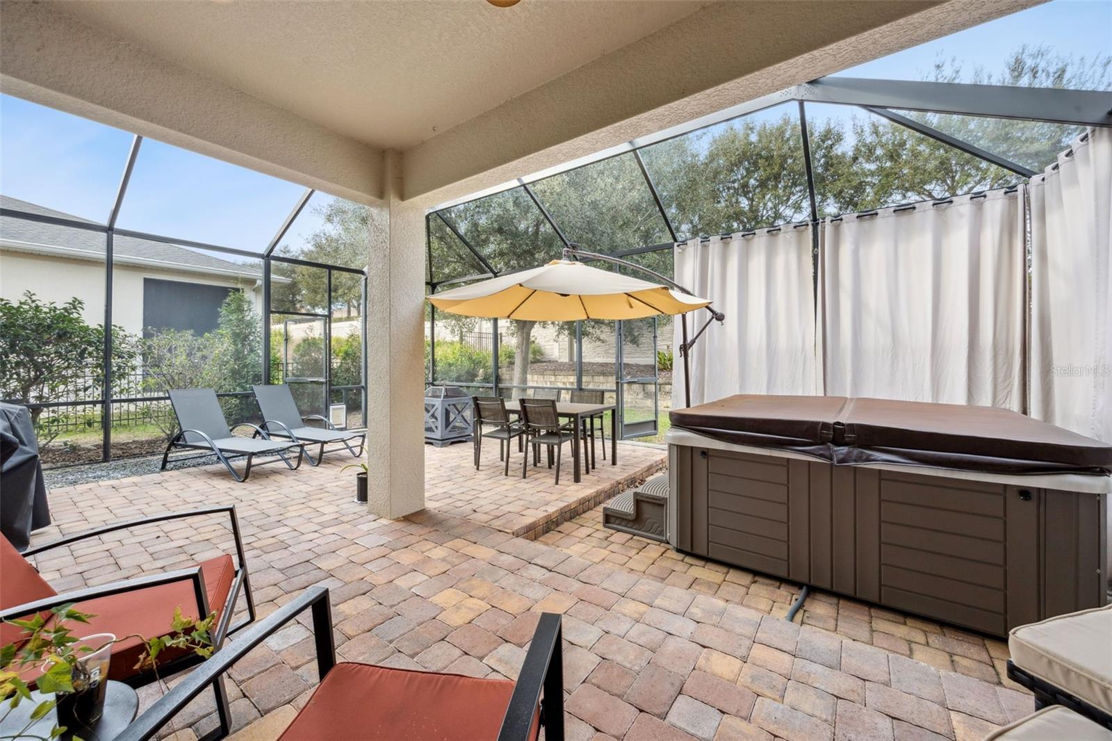 JOHN'S LAKE LANDING - Residential