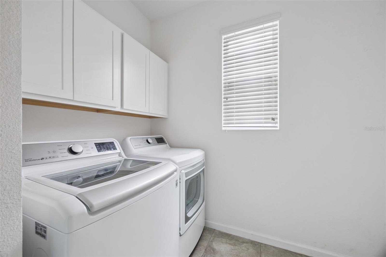 JOHN'S LAKE LANDING - Residential