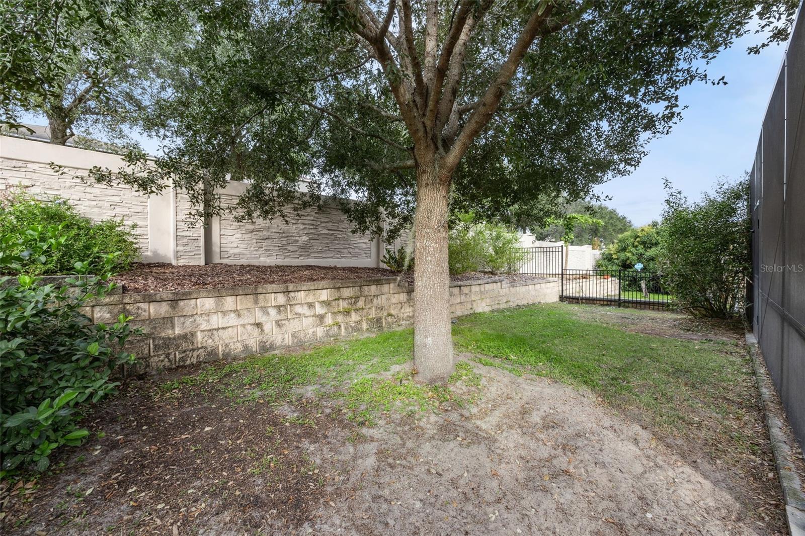 JOHN'S LAKE LANDING - Residential