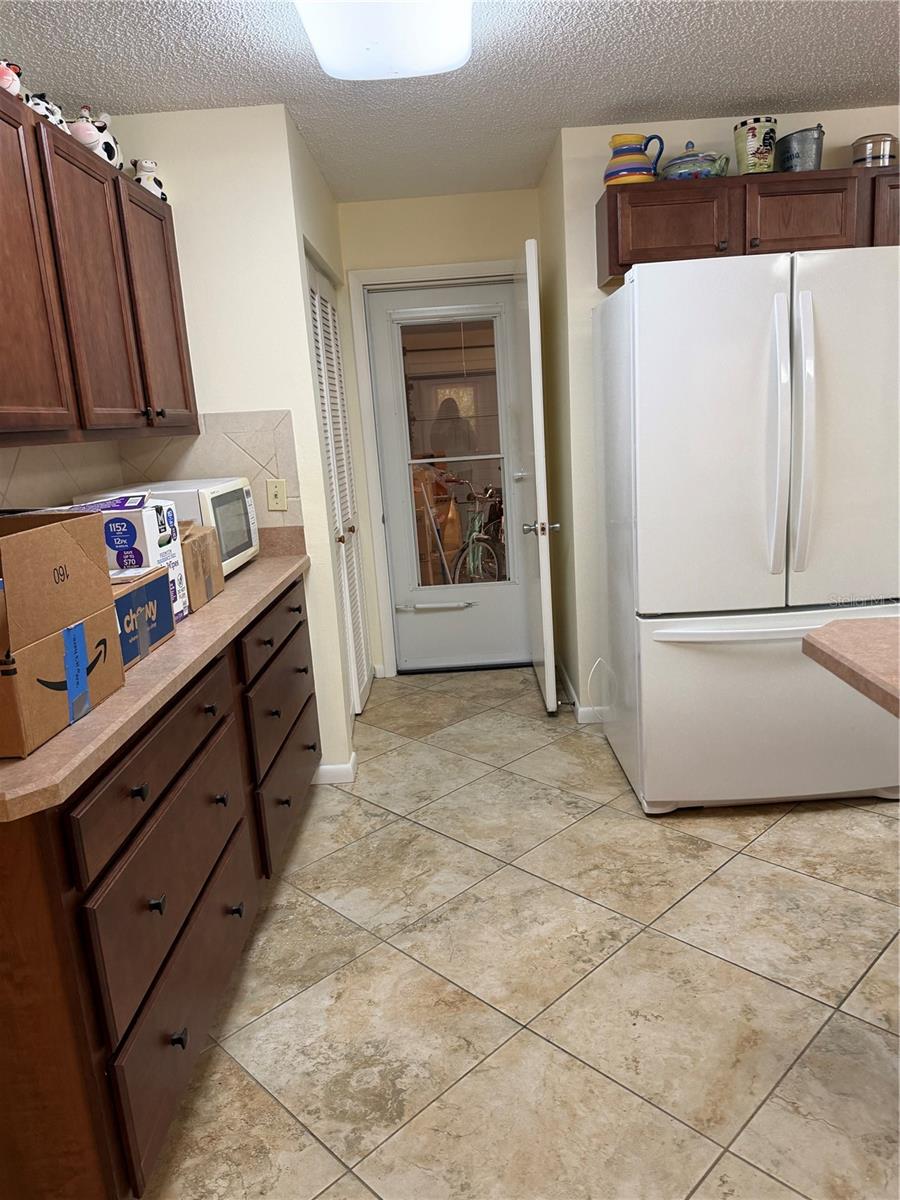 ON TOP OF THE WORLD - Residential