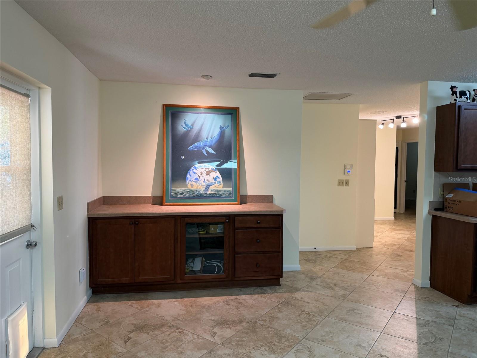 ON TOP OF THE WORLD - Residential