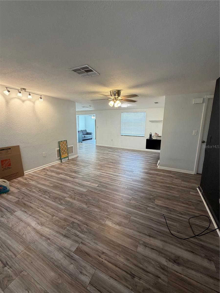 REGENCY PARK - Residential