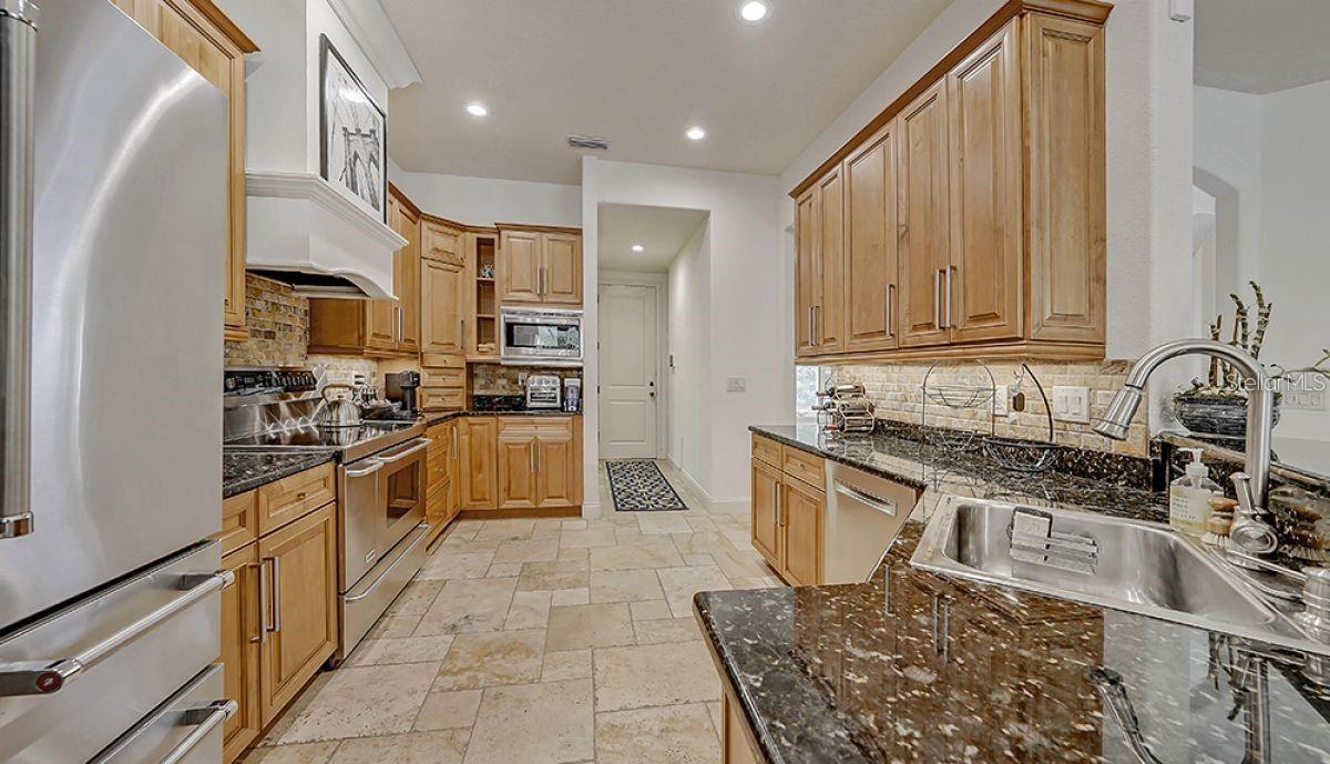 ACREAGE & UNREC - Residential Lease