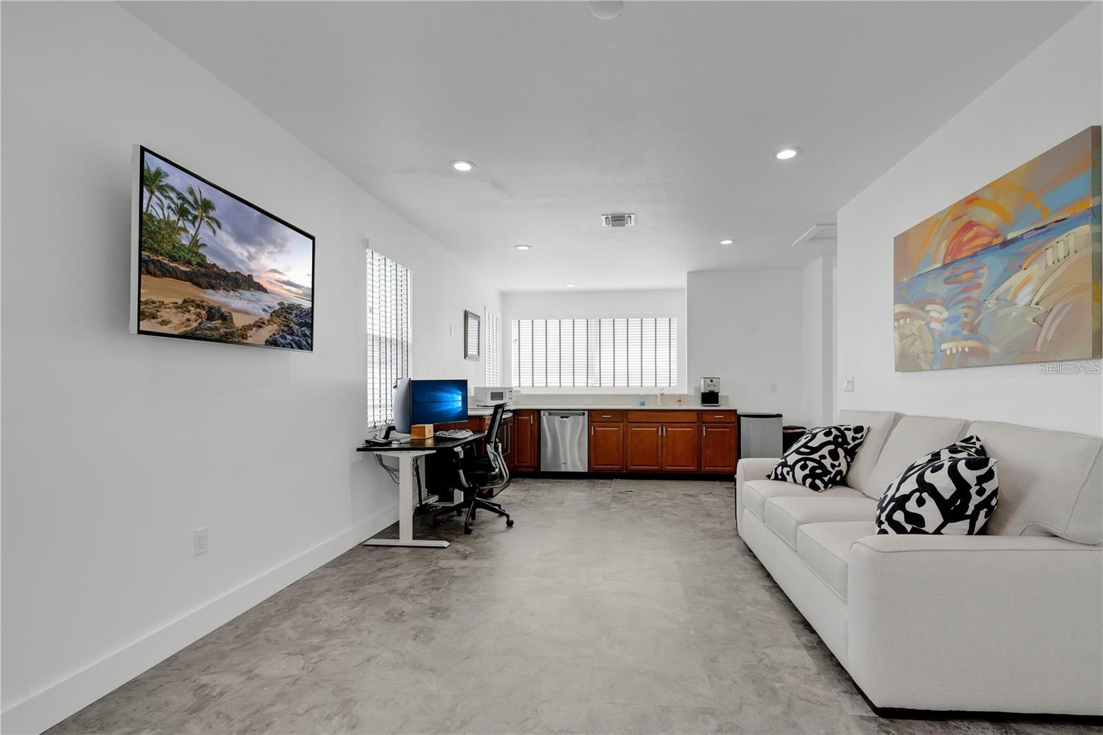 COLLEGE COURT SUB - Residential