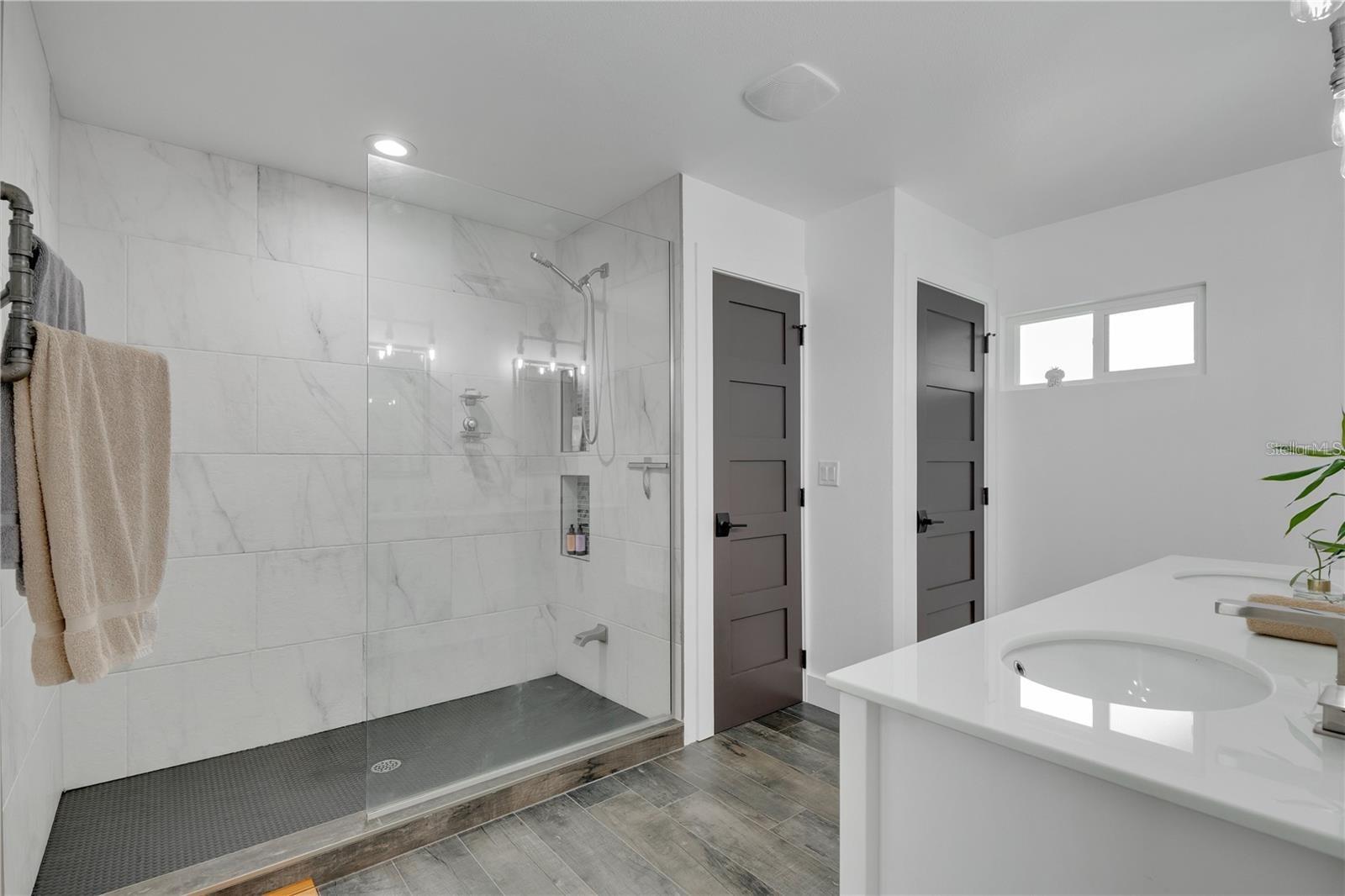 COLLEGE COURT SUB - Residential