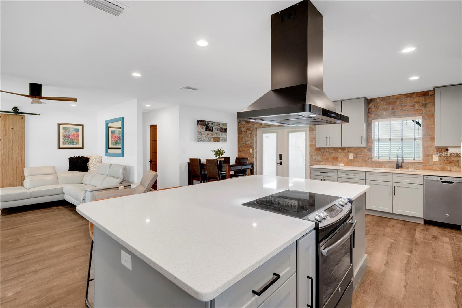 COLLEGE COURT SUB - Residential