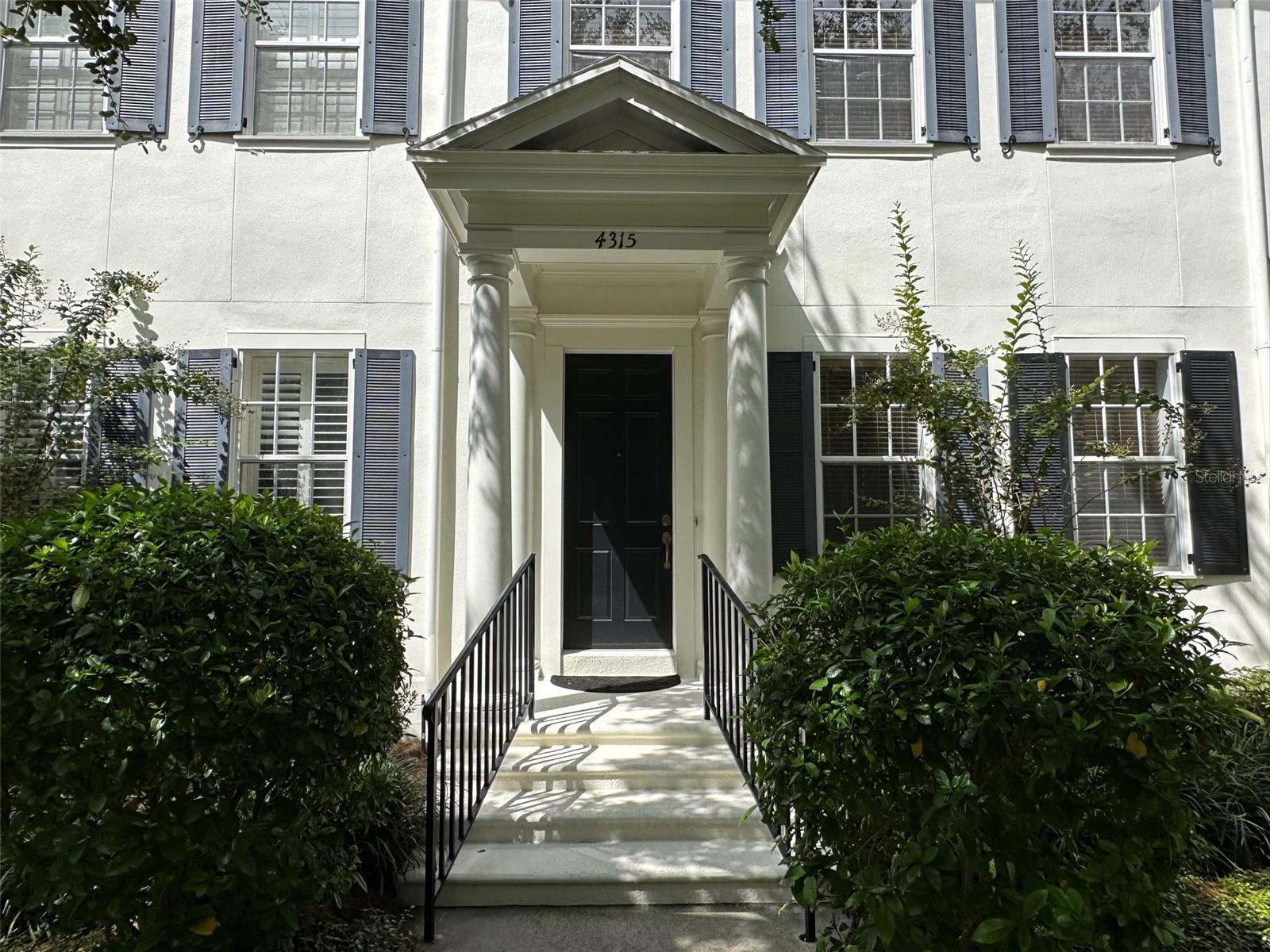 Stunning 3 BR townhome in sought after Baldwin Park. Gorgeous wood floors in LR, DR & FR. Granite countertops in kitchen. Enjoy the conveniences of Baldwin Park only minutes from shopping & entertainment both in downtown Orlando & Winter Park. Fabulous kitchen boasting 42" maple cabinets, preparation island, granite countertops, built-in microwave & SS refrigerator. Separate living room & family room w/adjoining dining room. Each with wood flooring. Extensive ceramic tile in all wet areas & carpet in bedrooms. Private fenced courtyard with outstanding foliage. 2 car oversized rear entry detached garage is perfect for storage! Yard care in back court yard is tenant responsibility.