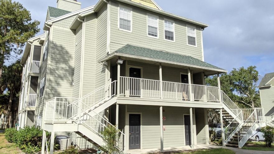 Welcome to our stunning 1-bedroom, 1-bathroom apartment. This renovated unit offers a perfect blend of modern comfort and convenient living. The open floor plan seamlessly connects the living area, dining space, and kitchen, creating a warm and welcoming atmosphere. Natural light floods the room, providing a bright and airy ambiance throughout. Don't miss the opportunity to make this exquisite 1-bedroom apartment your new home. Contact us today to schedule a viewing.