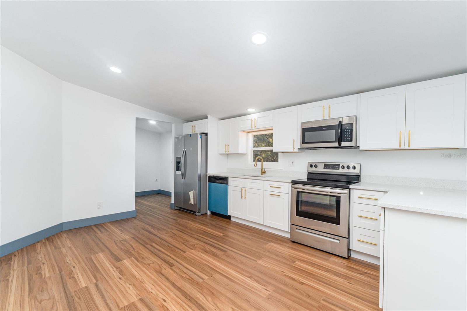 LAKE TROPICANNA RANCHETTES - Residential