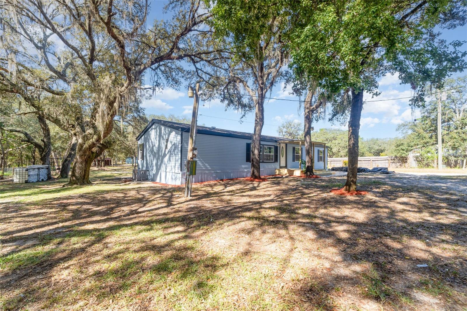 LAKE TROPICANNA RANCHETTES - Residential