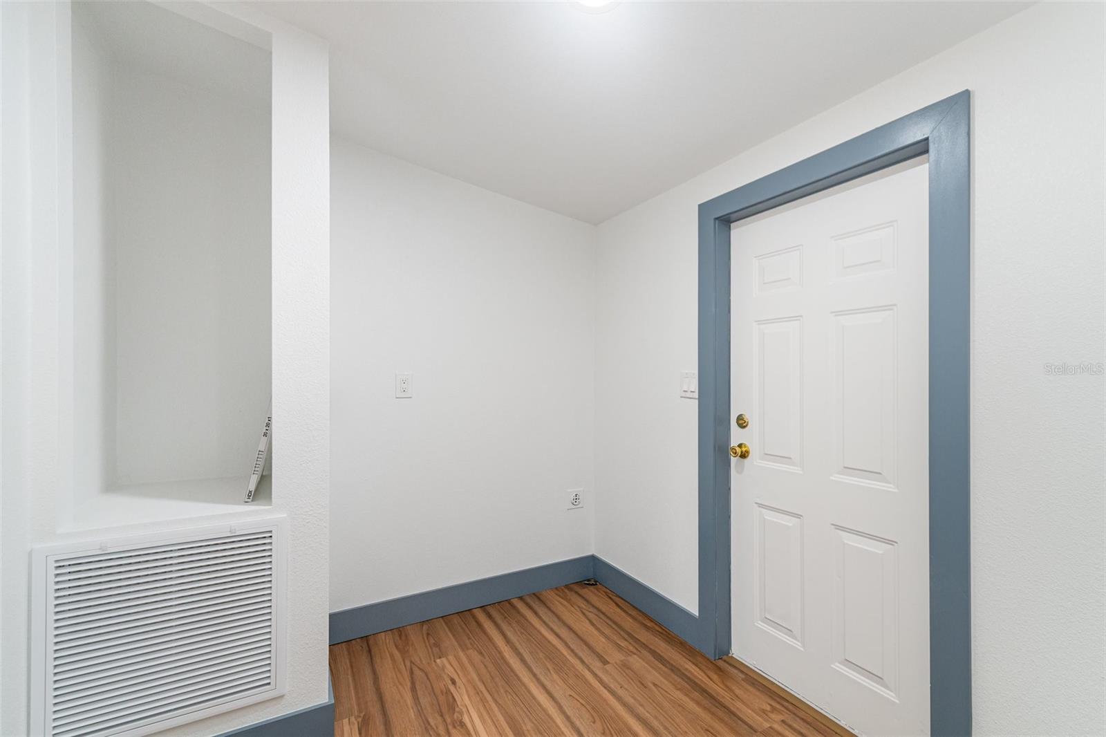 LAKE TROPICANNA RANCHETTES - Residential