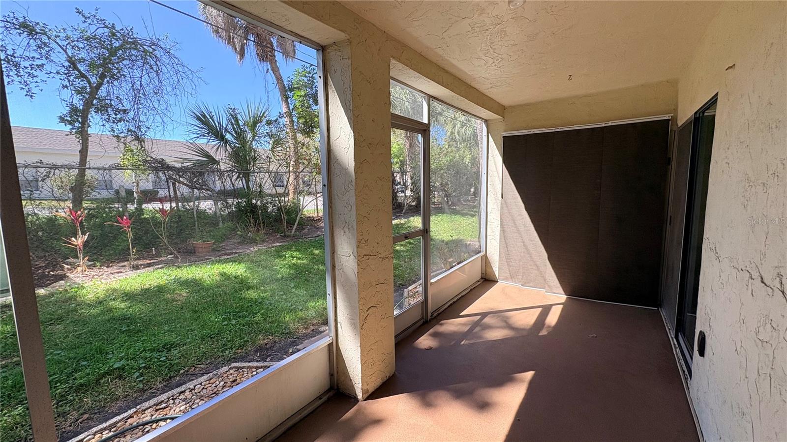 BAYSHORE ON THE LAKE APTS II SEC 3 - Residential