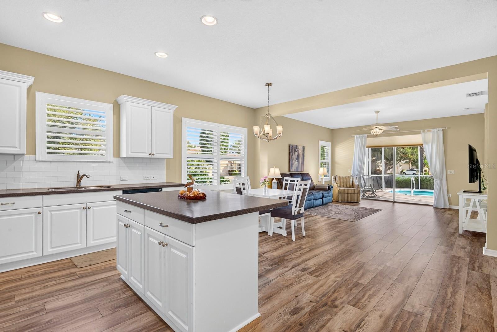 1475 BLUE HORIZON CIRCLE, BRADENTON, FL, 34208 4 1475 BLUE HORIZON CIRCLE