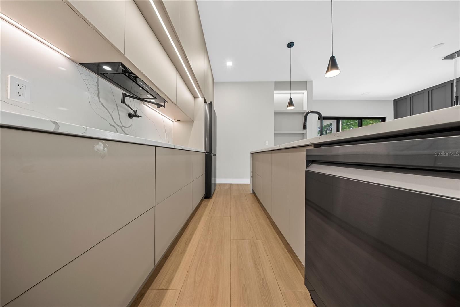 COLONIALTOWN - Residential