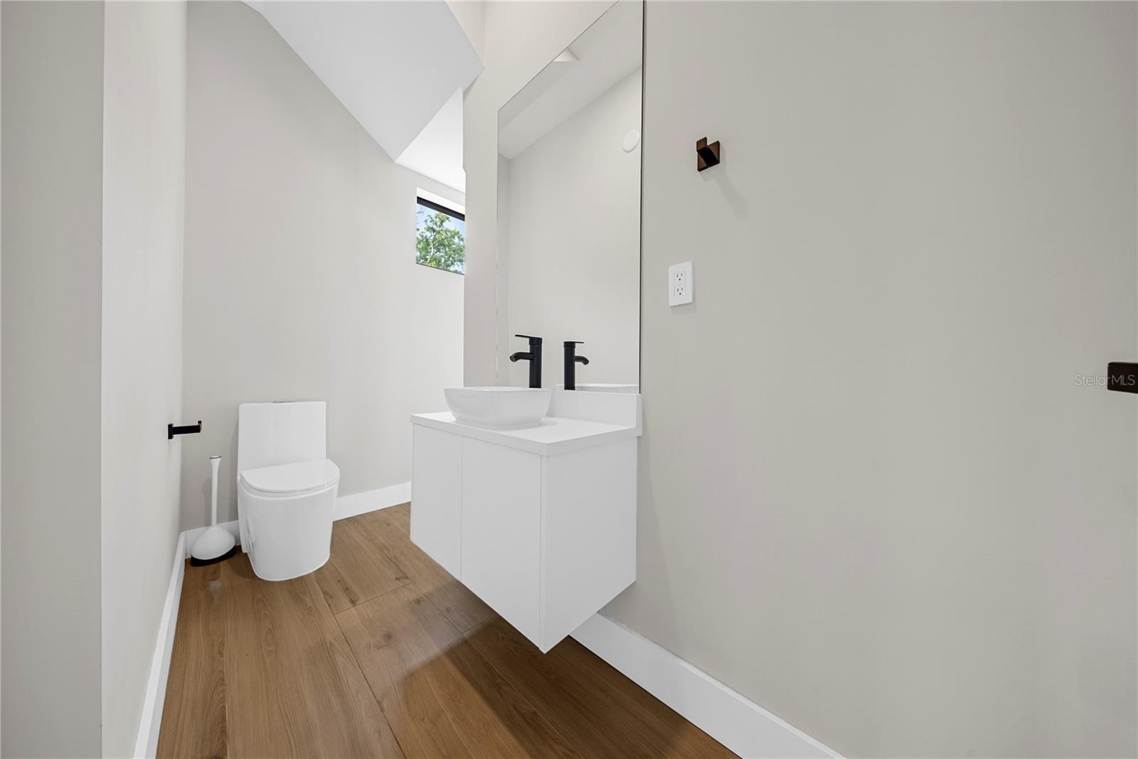 COLONIALTOWN - Residential