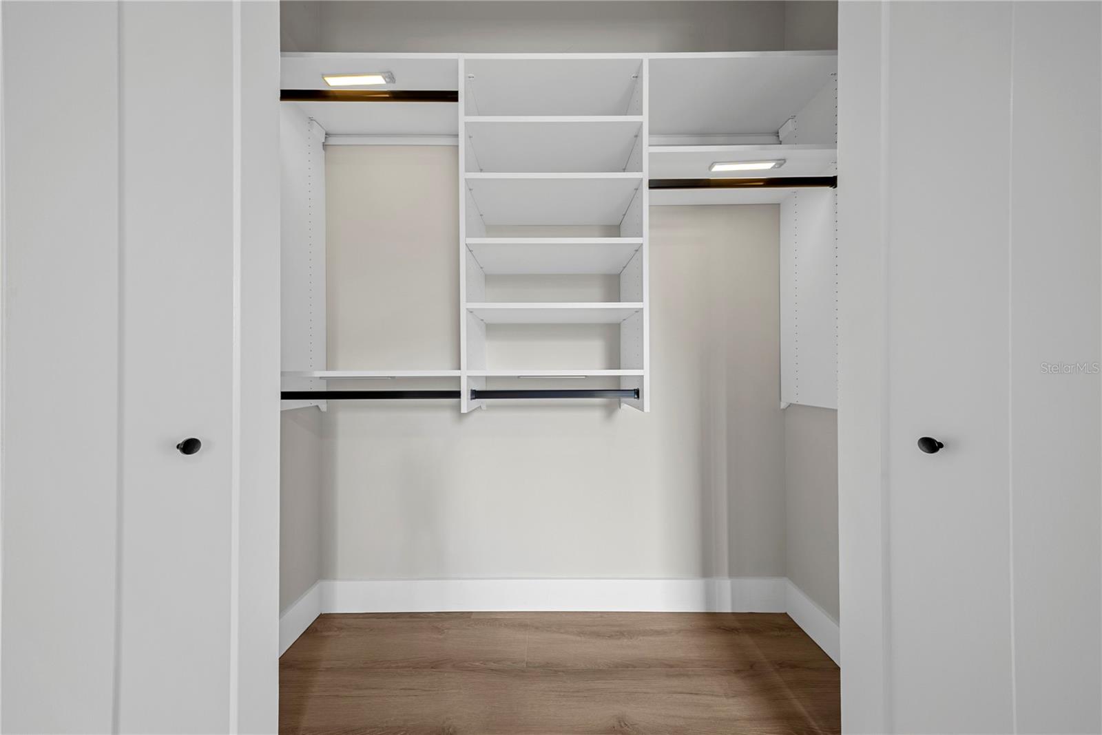 COLONIALTOWN - Residential