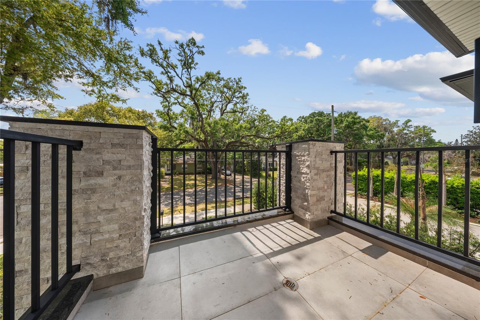 COLONIALTOWN - Residential