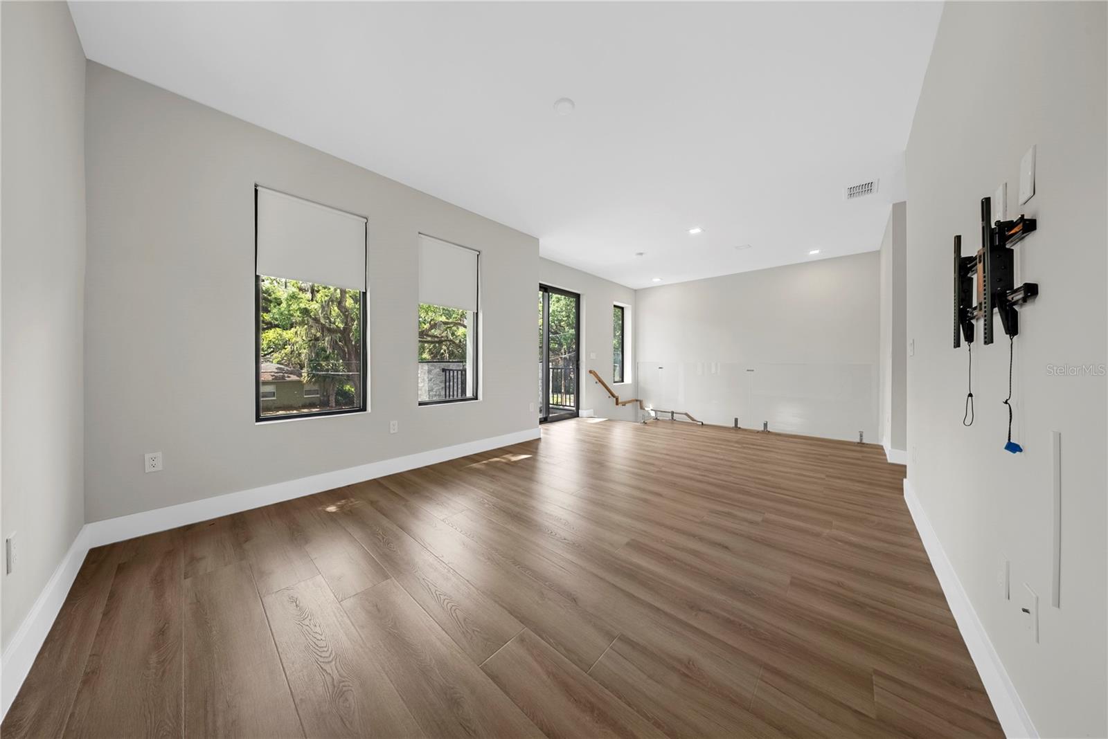 COLONIALTOWN - Residential