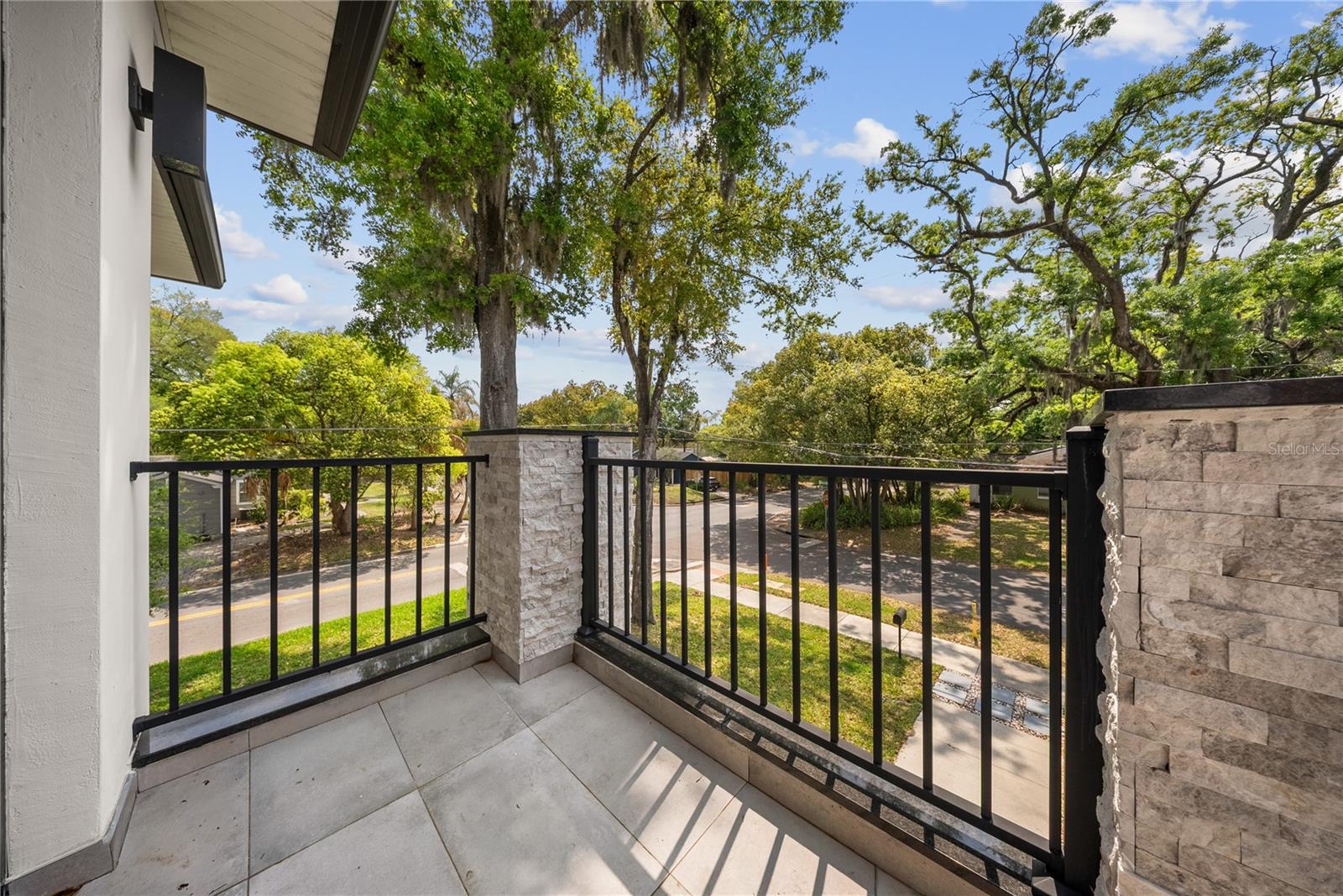 COLONIALTOWN - Residential