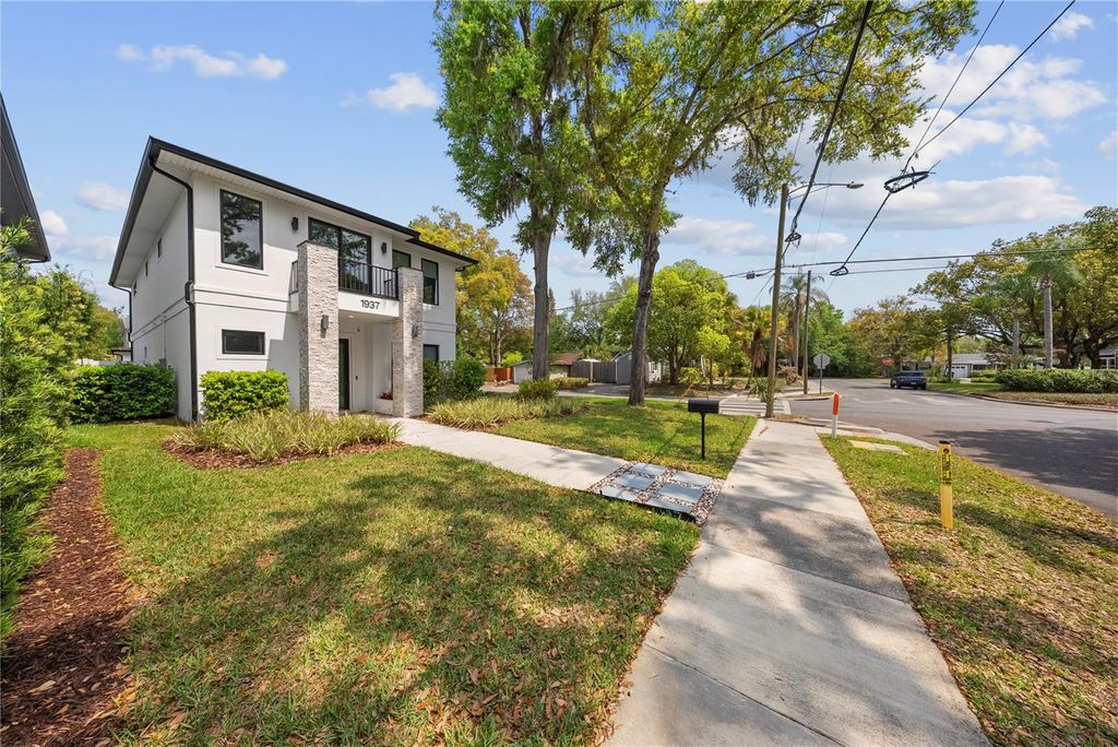Photo of 1937 E Marks Street, Orlando, FL 32803 (MLS # O6388075)