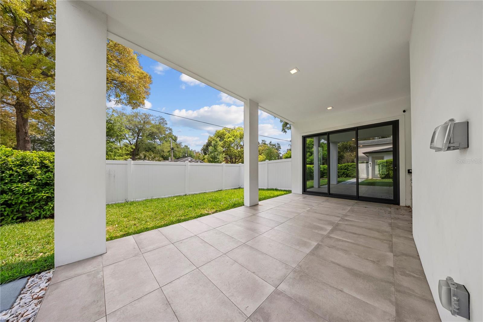 COLONIALTOWN - Residential