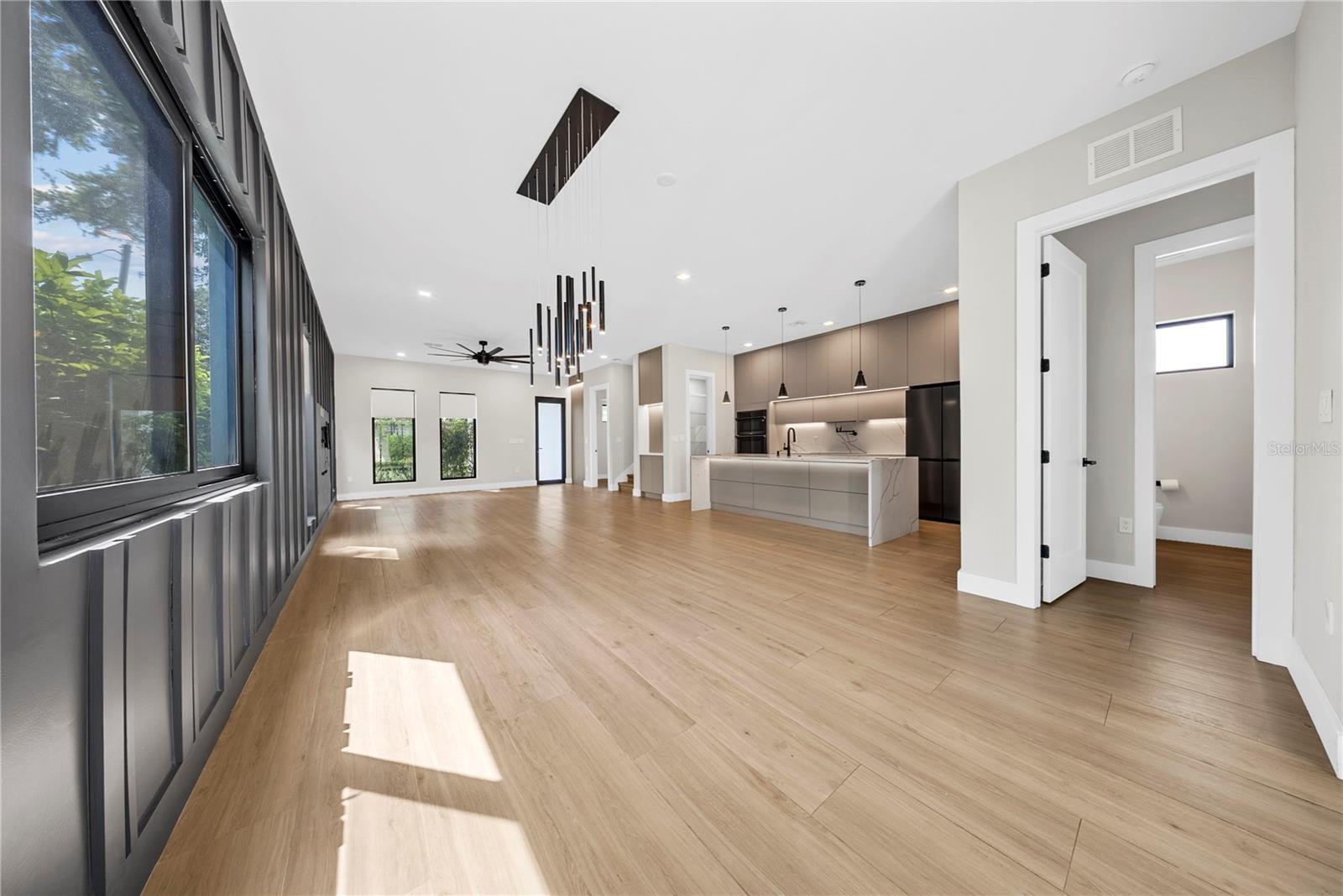 COLONIALTOWN - Residential