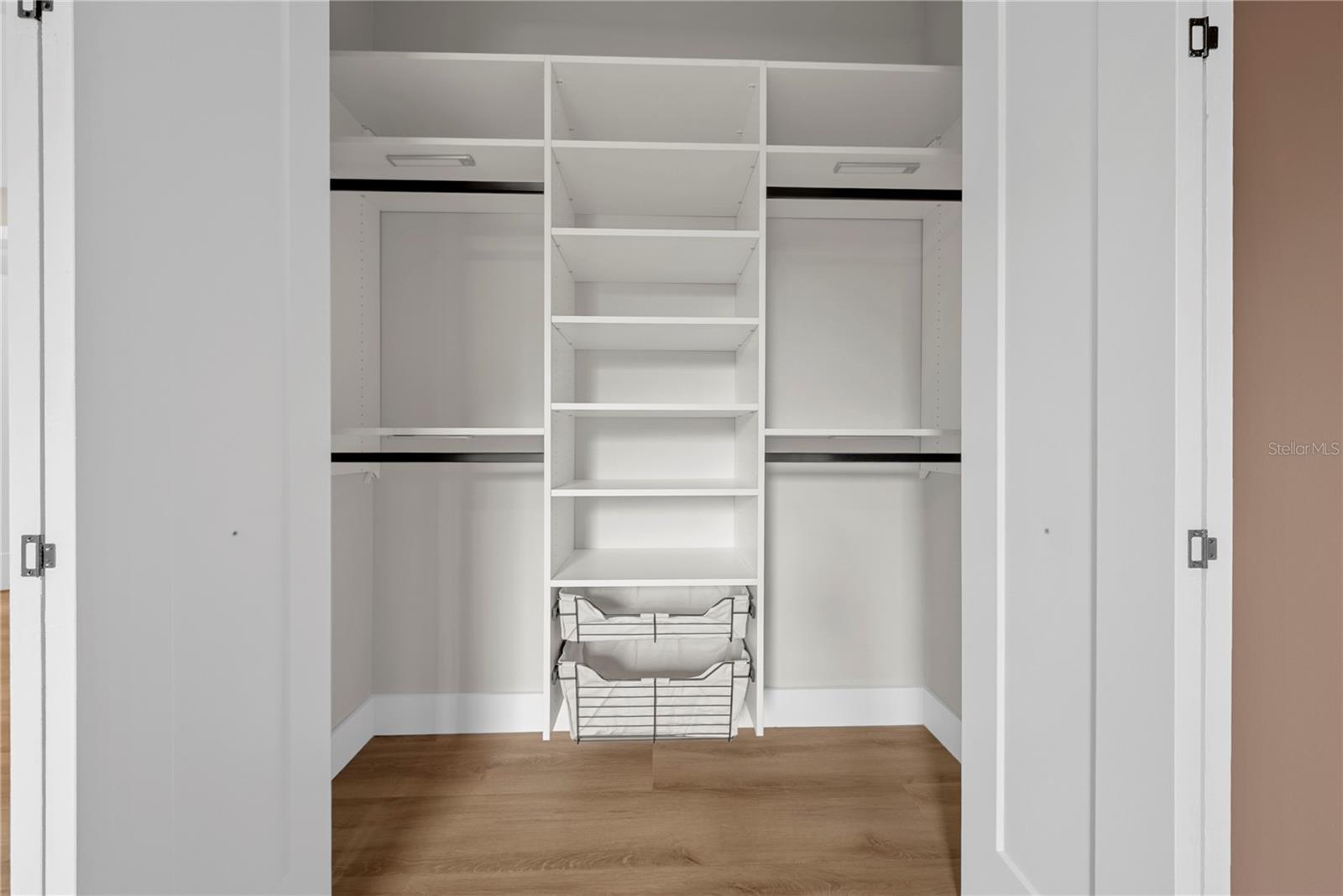 COLONIALTOWN - Residential