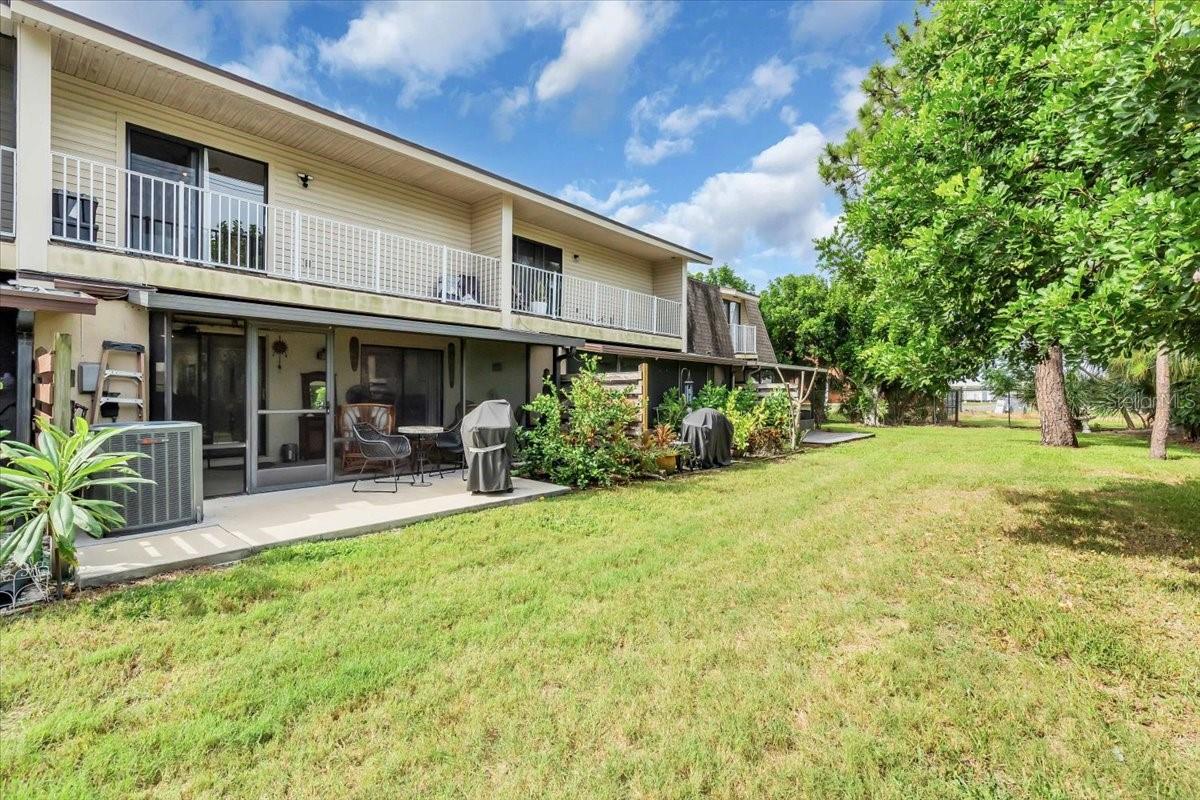 HORIZON TWNHS - Residential