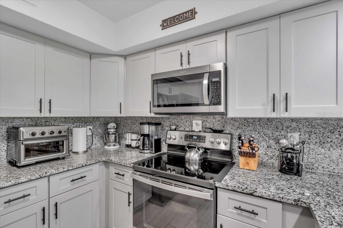 HORIZON TWNHS - Residential