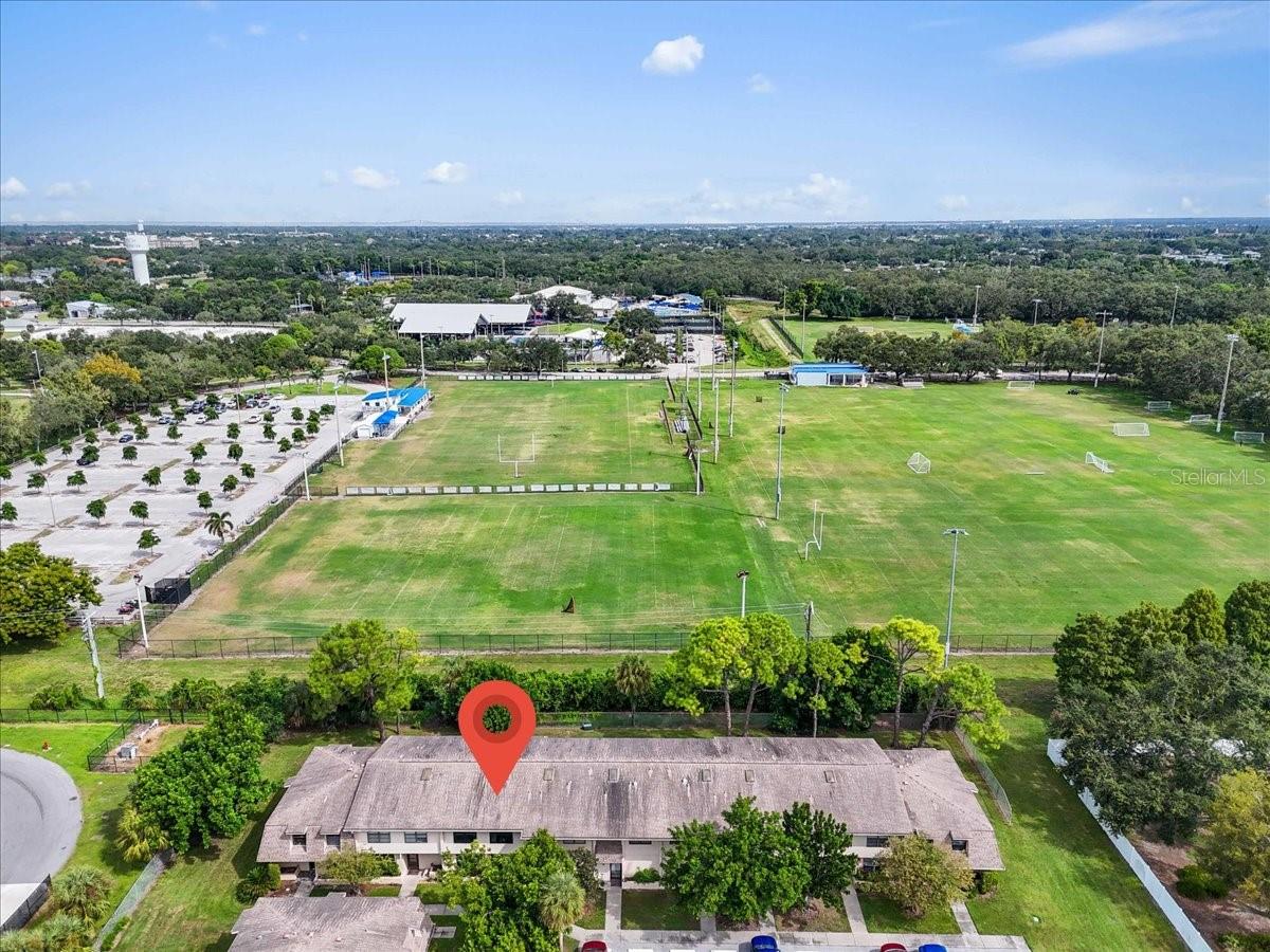 HORIZON TWNHS - Residential