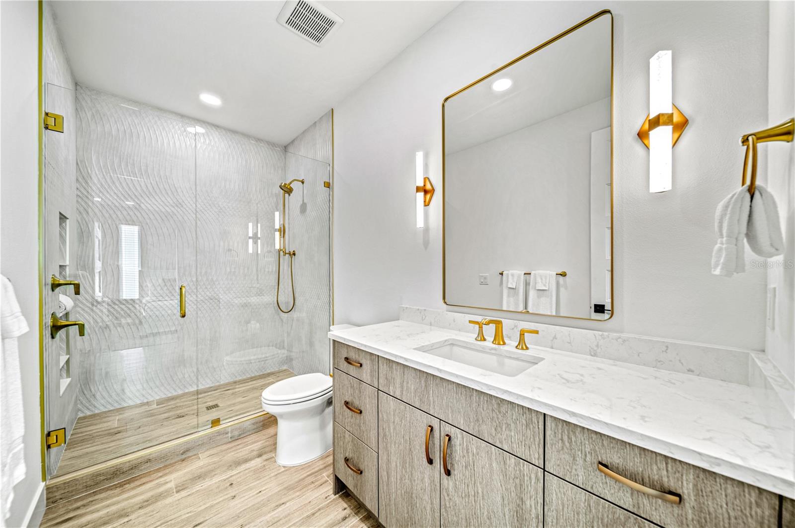 MIRA MAR BEACH - Residential