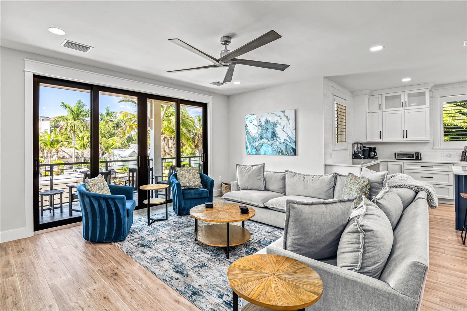 MIRA MAR BEACH - Residential