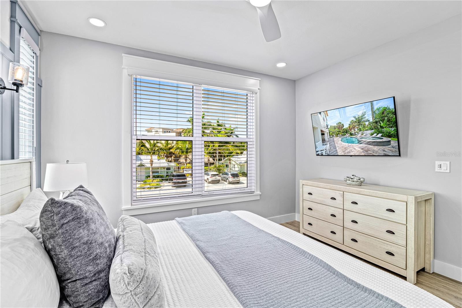 MIRA MAR BEACH - Residential