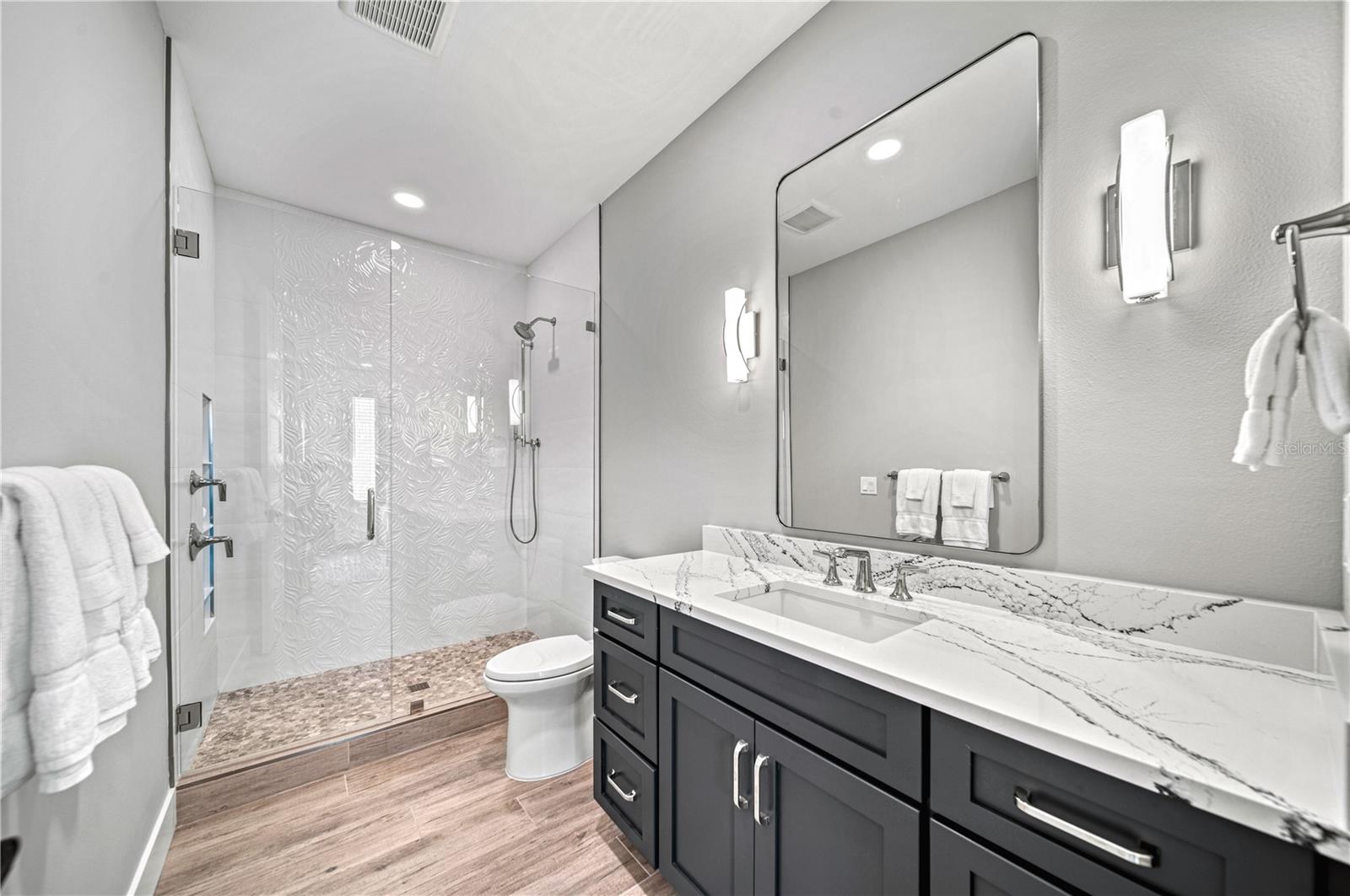 MIRA MAR BEACH - Residential