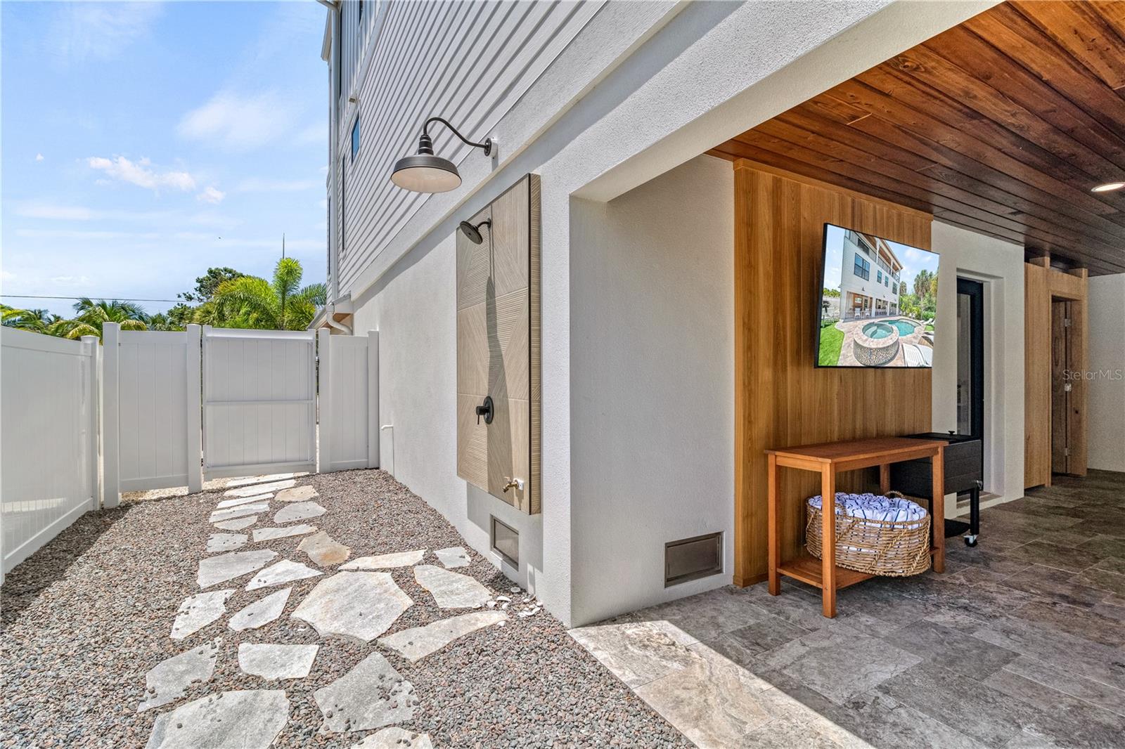 MIRA MAR BEACH - Residential