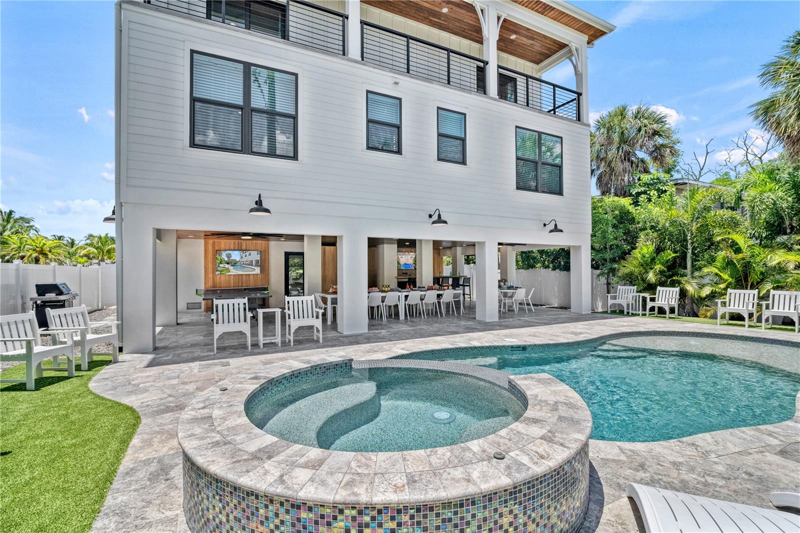 MIRA MAR BEACH - Residential