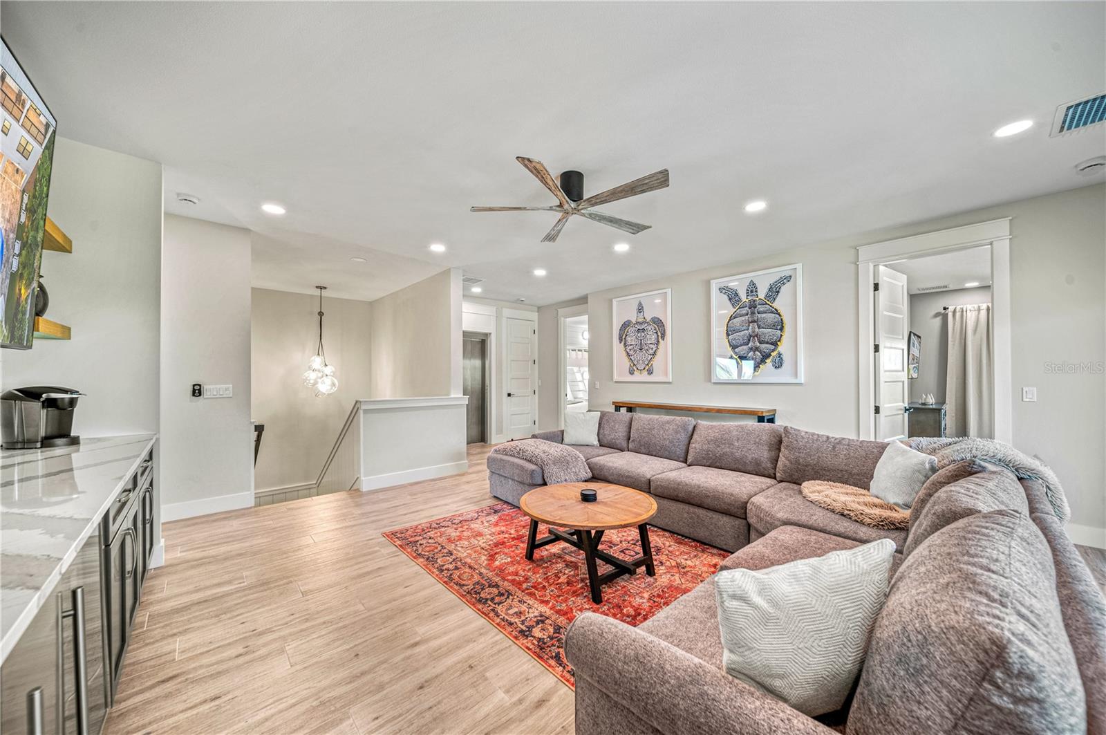 MIRA MAR BEACH - Residential