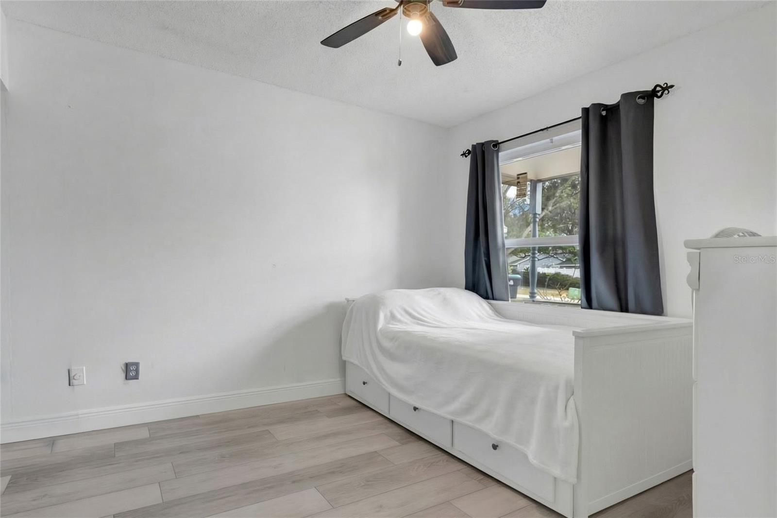 VICTORIA CHASE - Residential