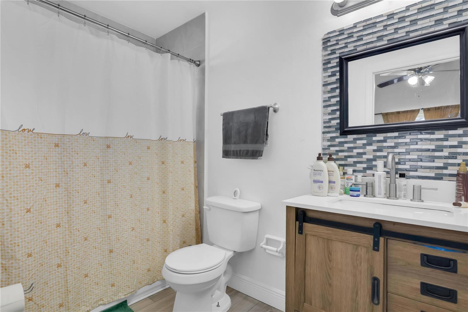 VICTORIA CHASE - Residential