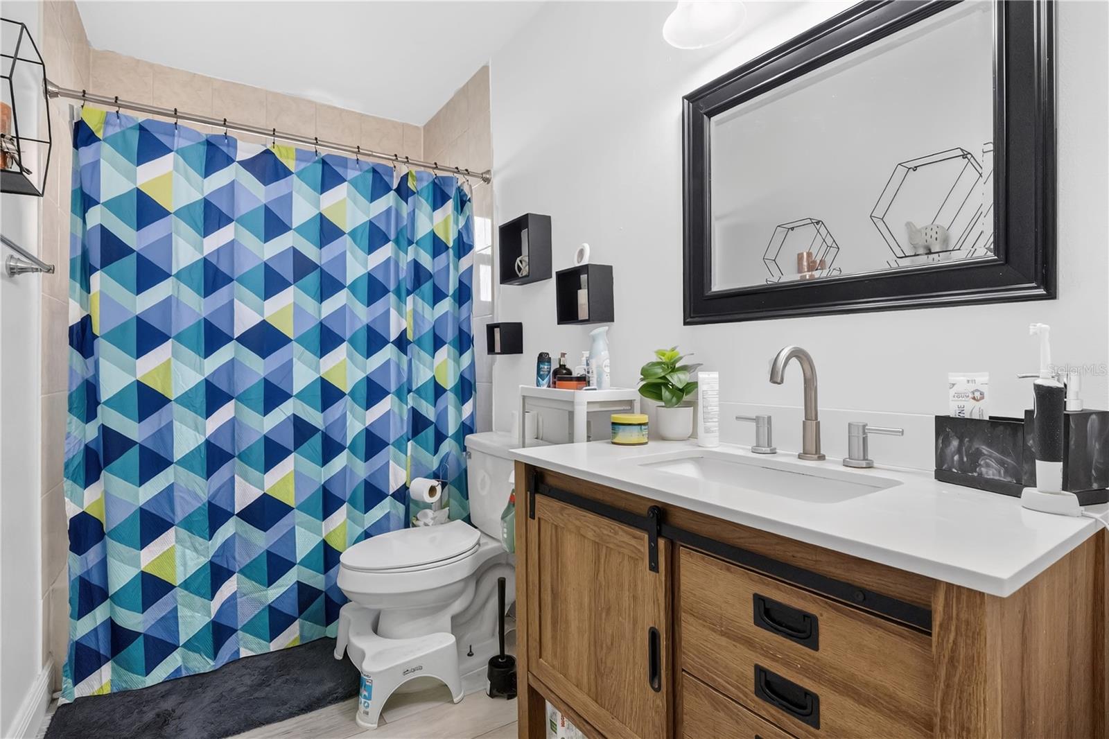 VICTORIA CHASE - Residential