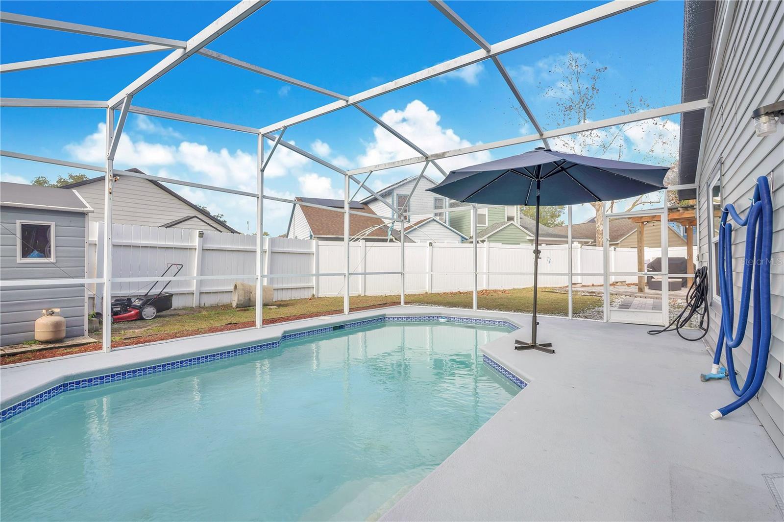 VICTORIA CHASE - Residential