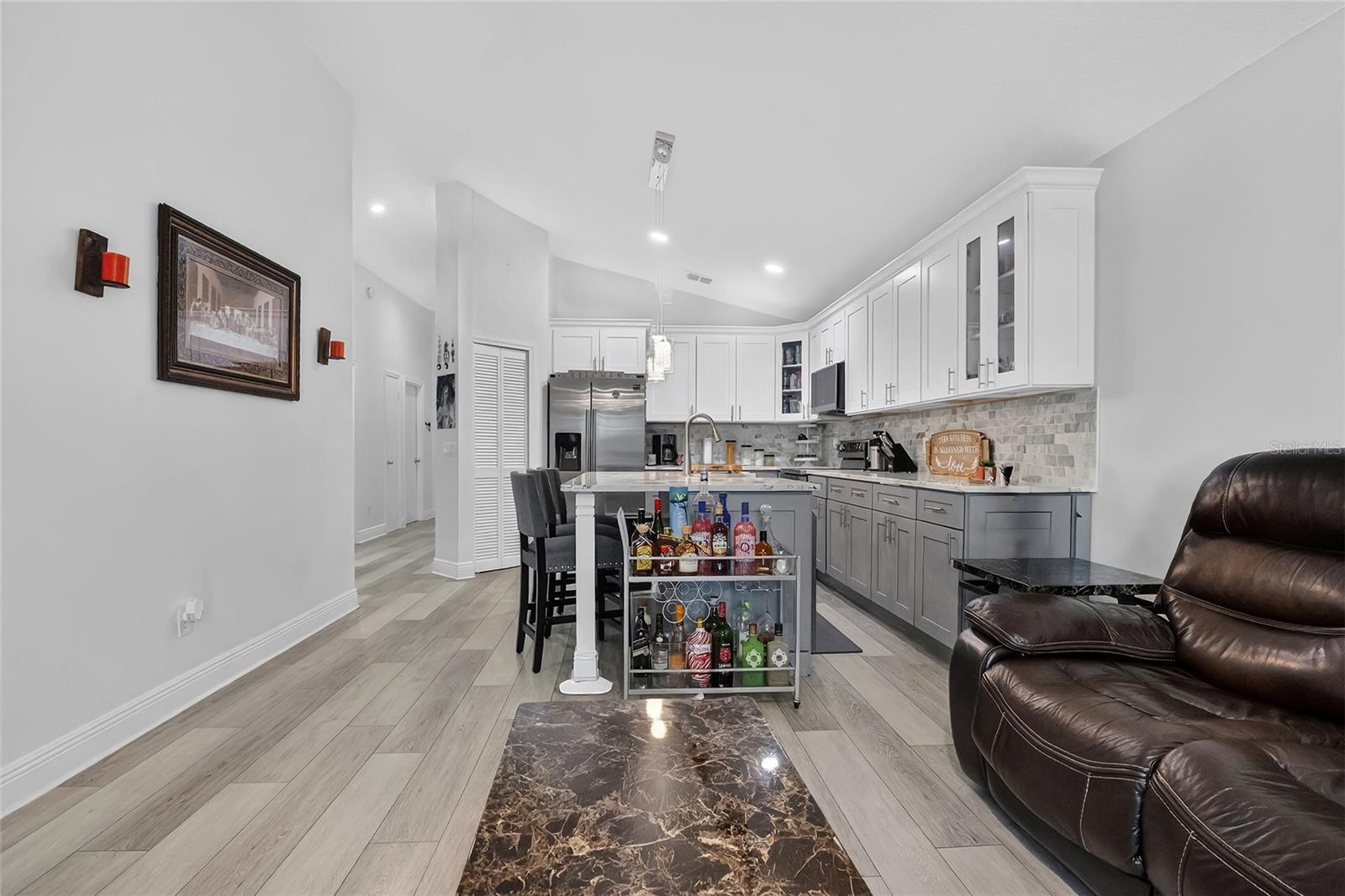 VICTORIA CHASE - Residential