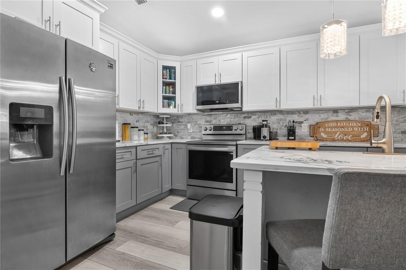 VICTORIA CHASE - Residential