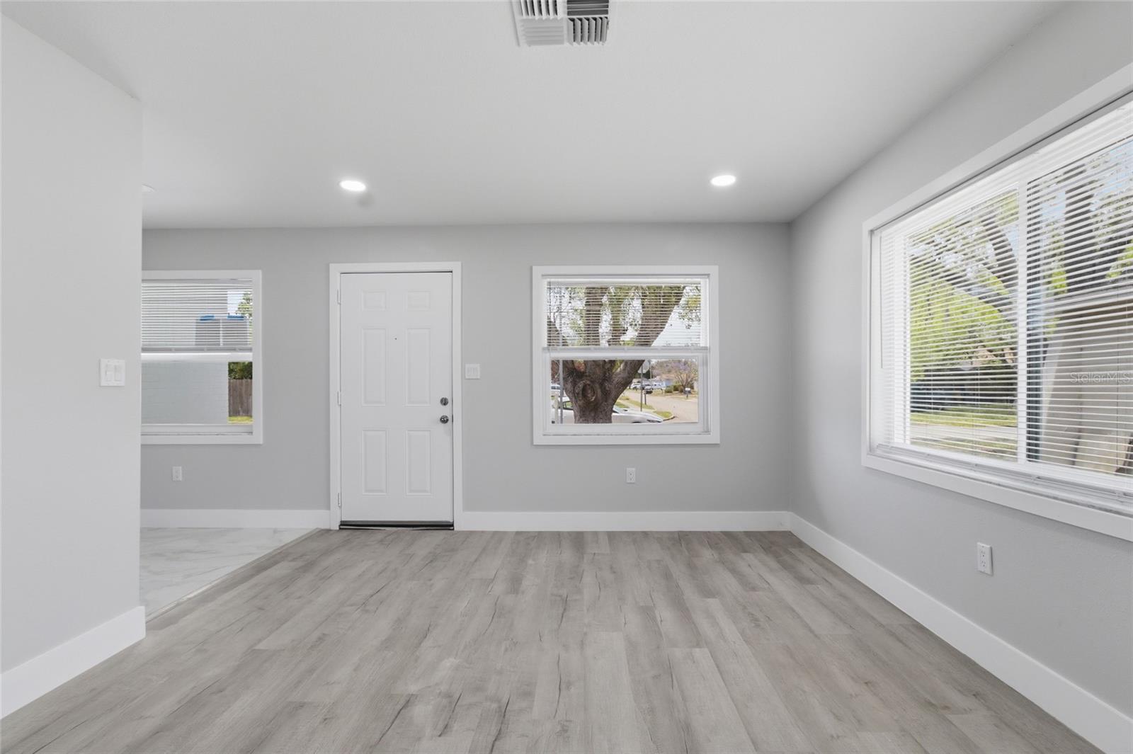 LA VILLA GARDENS - Residential