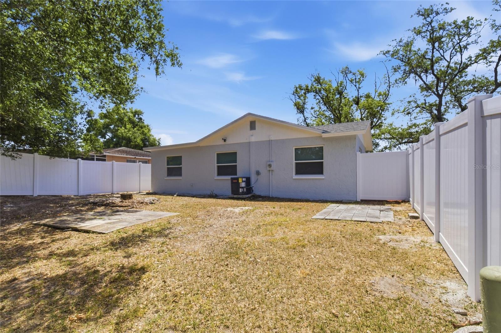 LA VILLA GARDENS - Residential