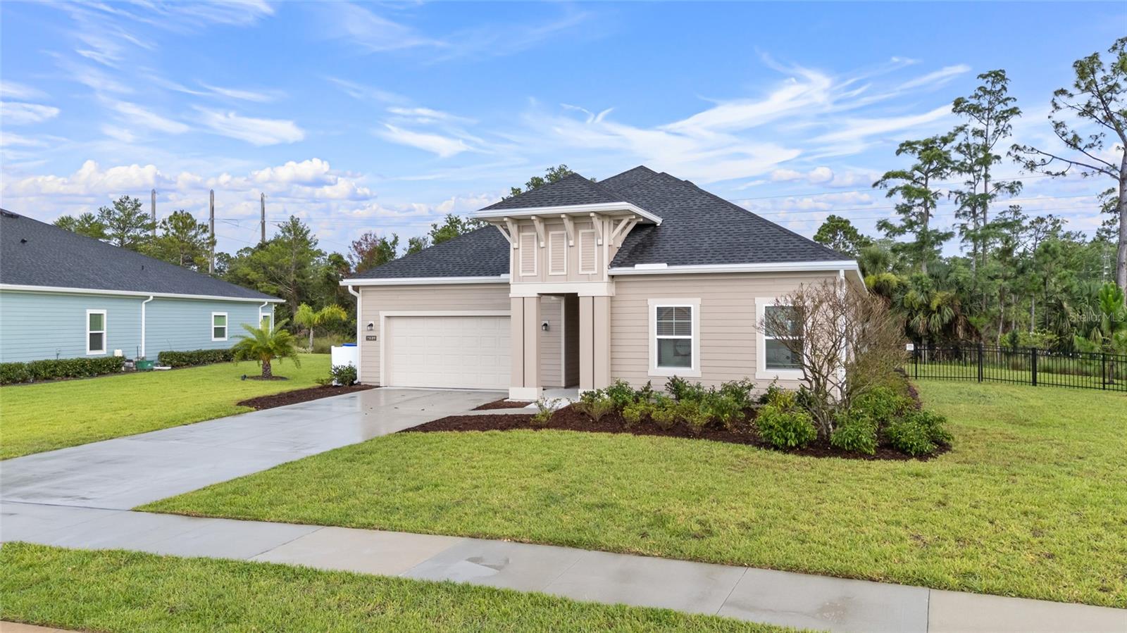 2149 RAGLAN CIRCLE